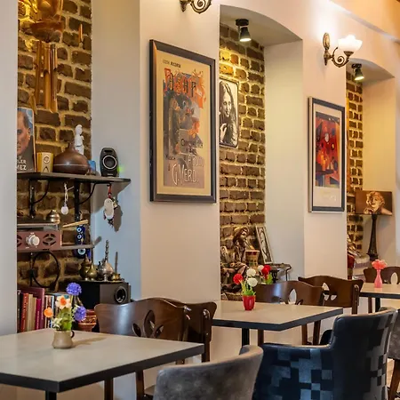 Hotel Taksim Trust