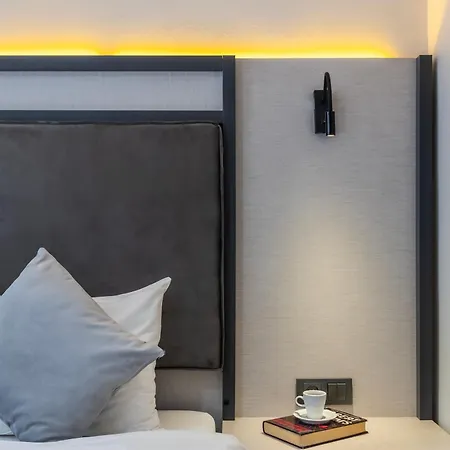 Hotel Taksim Trust