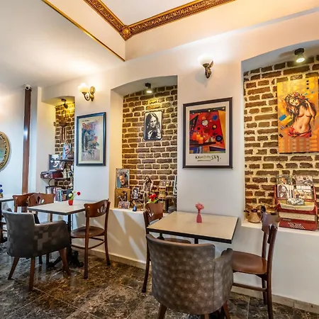 ホテル Taksim Trust *